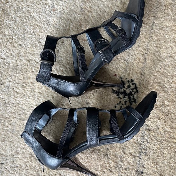 Kenneth Cole Gladiator Heels - Picture 5 of 8
